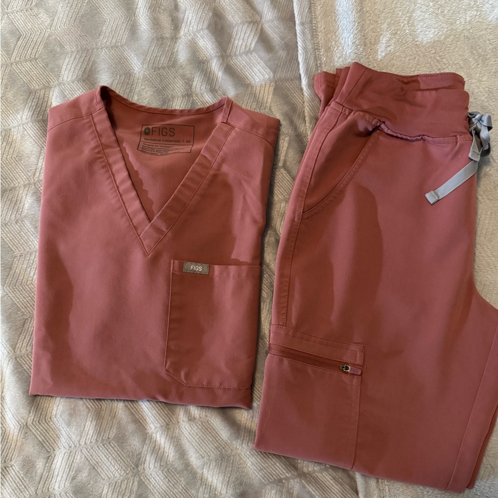Figs Mauve XS Catarina Top, XS Petite Yola Skinny Pants